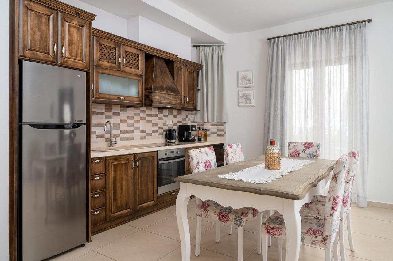 Orelia Cretan Deluxe Apartments Kamilari Ngoại thất bức ảnh