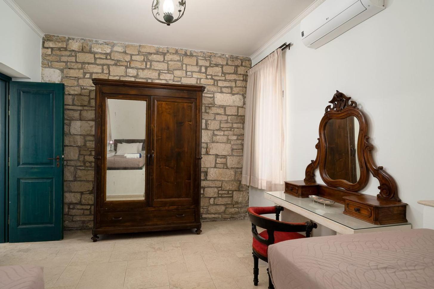 Orelia Cretan Deluxe Apartments Kamilari Ngoại thất bức ảnh